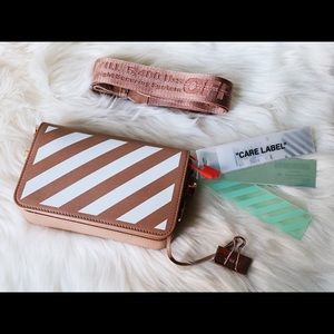 OFF WHITE SHOULDER BAG